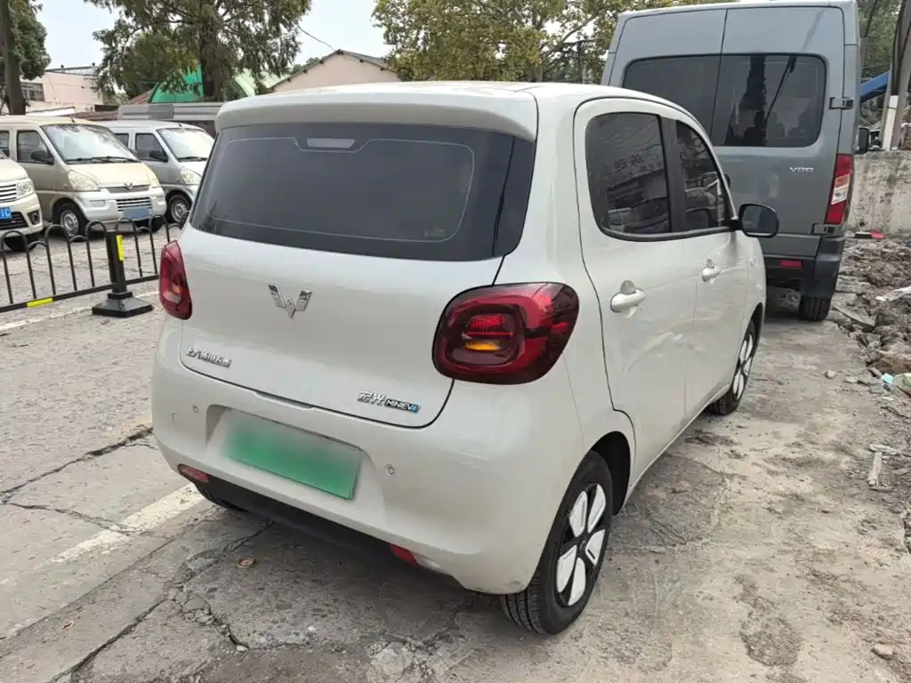Wuling MINIEV — миниатюра 7