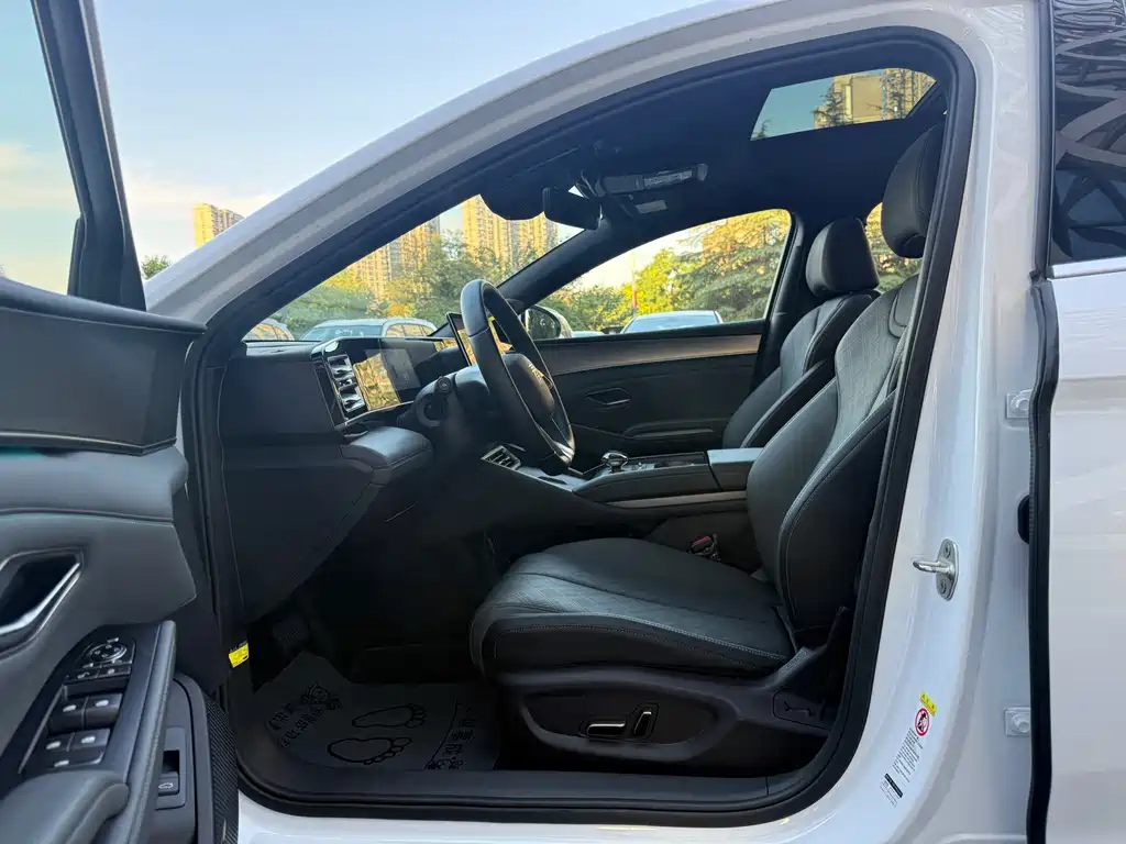 BYD Qin L — миниатюра 5
