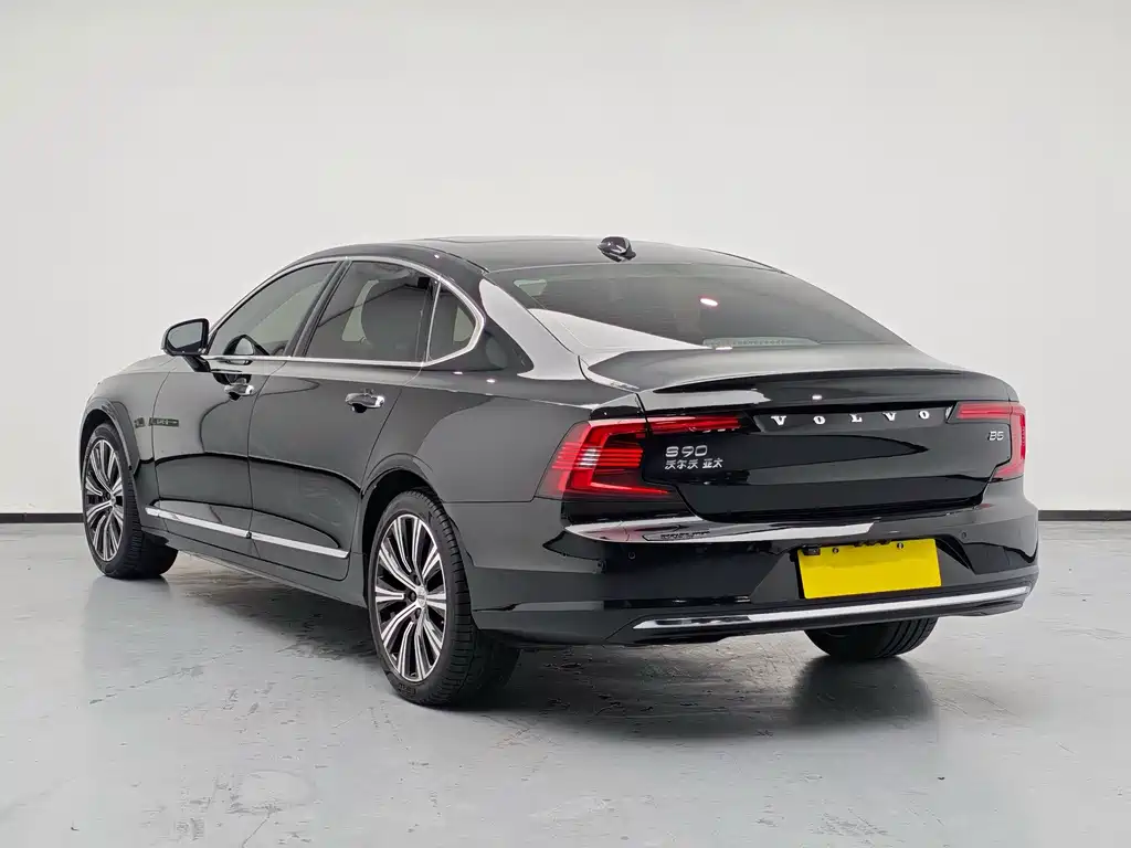 Volvo S90 — миниатюра 5