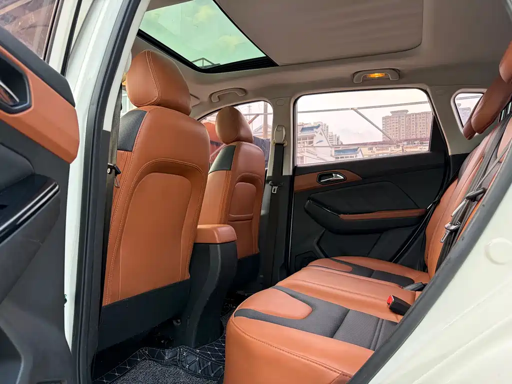 BAIC Senova X35 — миниатюра 8