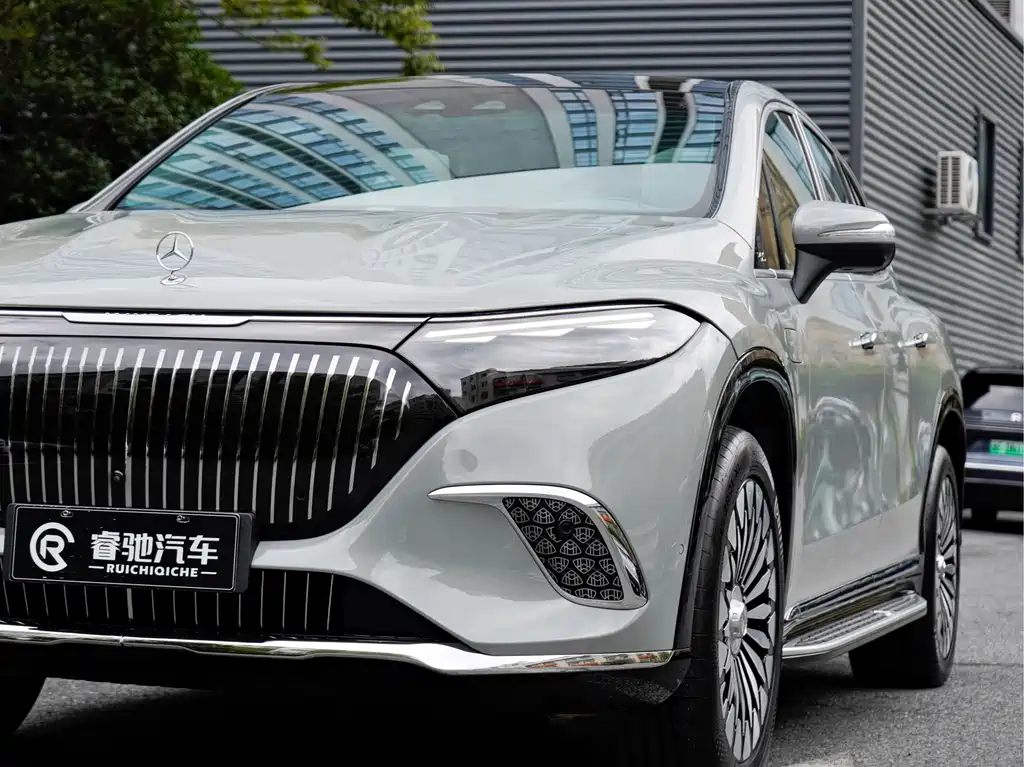 Mercedes-Benz EQS SUV — миниатюра 8