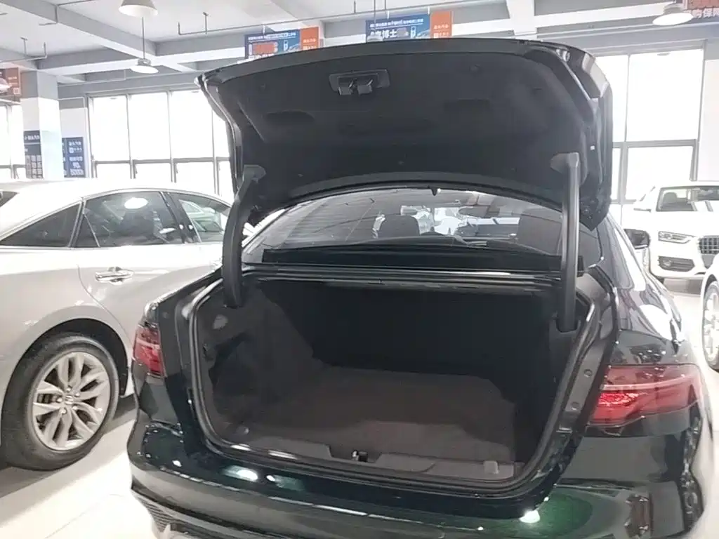 Jaguar XEL — миниатюра 19