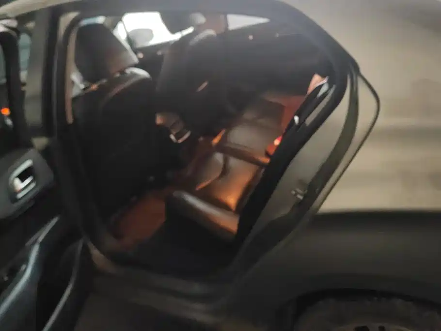 Citroen C4L — миниатюра 11