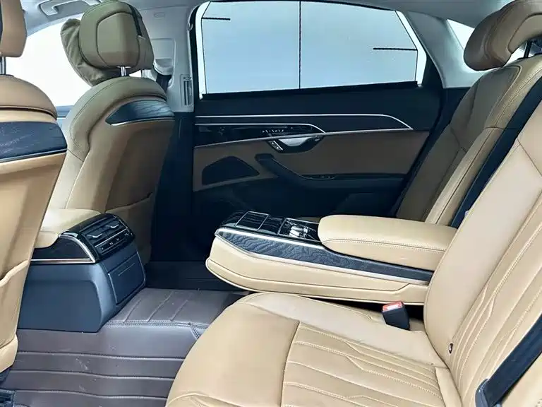 Audi A8 2024 Черный из Китая, фото 5