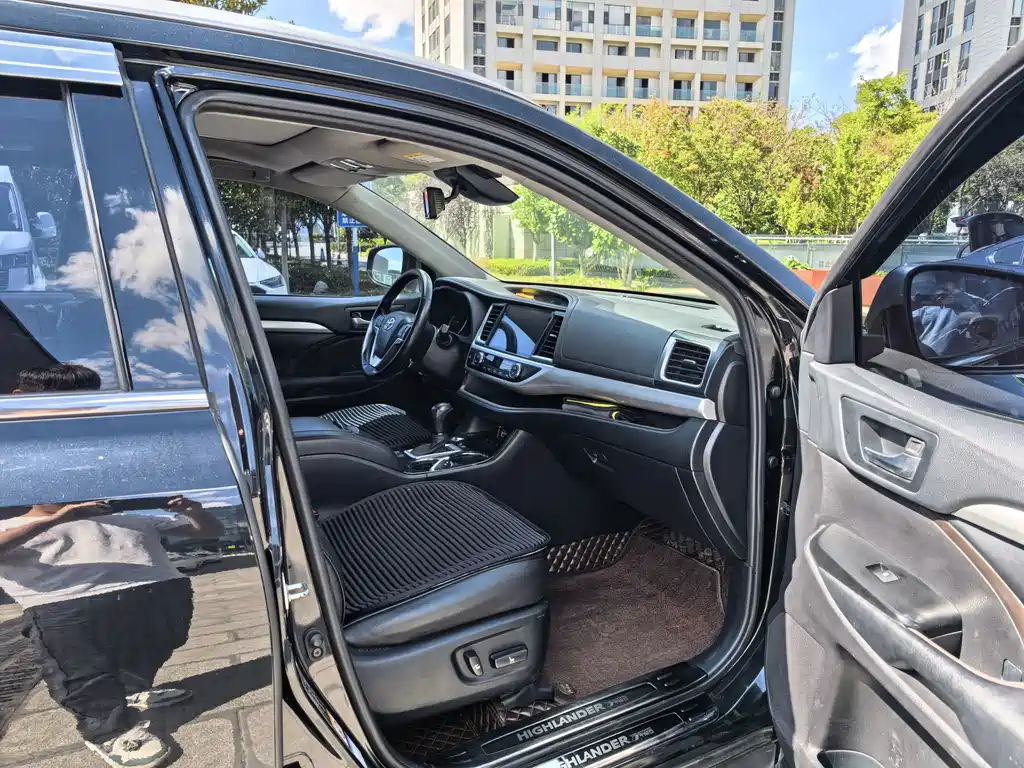 Toyota Highlander — миниатюра 20