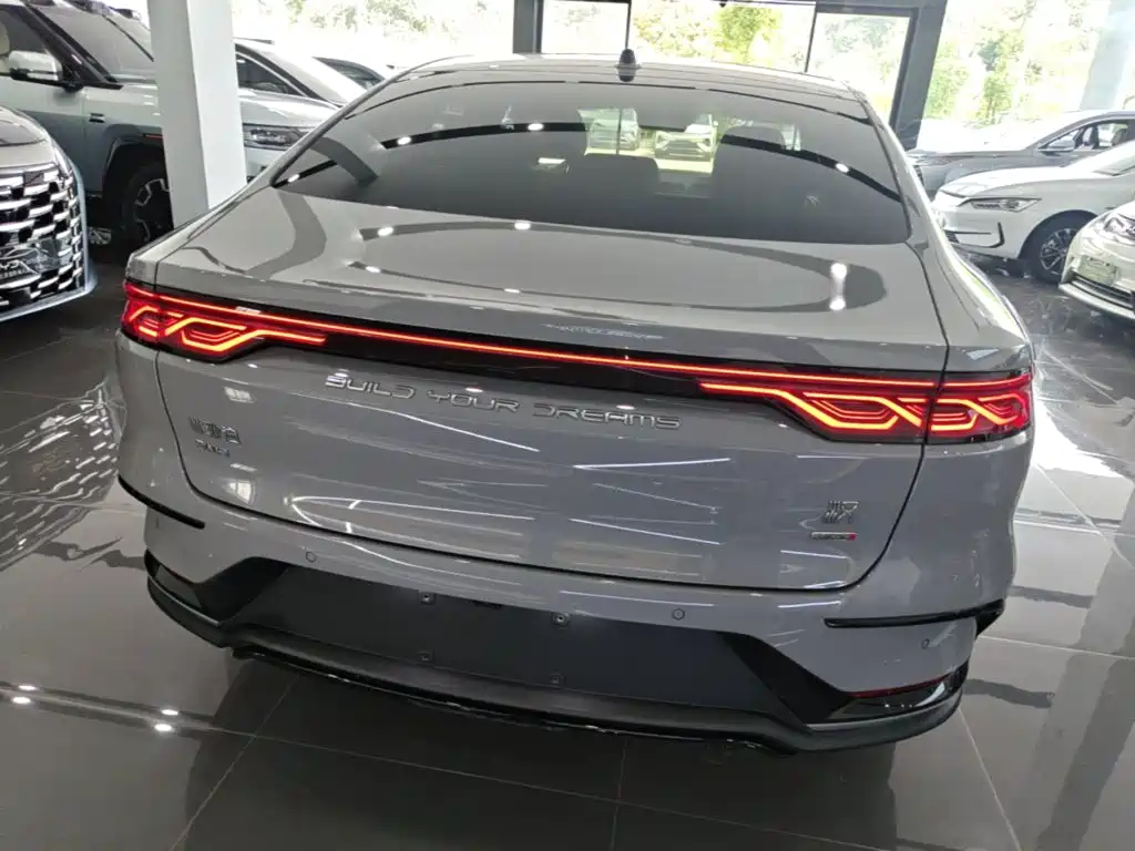 BYD Han — миниатюра 6