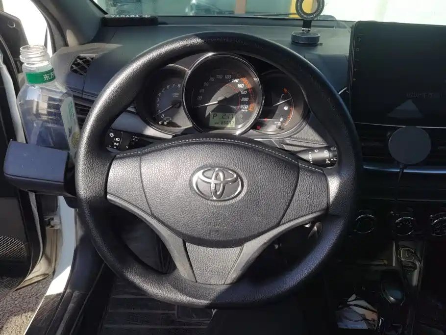 Toyota Yaris L — миниатюра 15