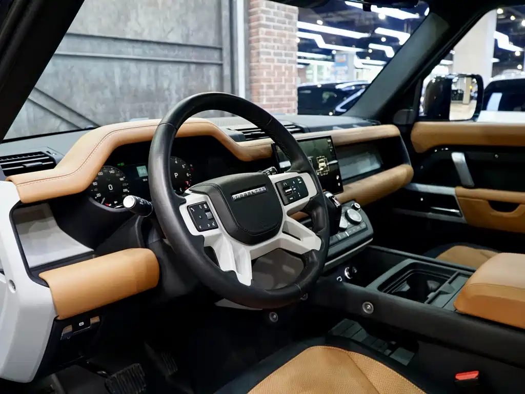 Land Rover Defender — миниатюра 6