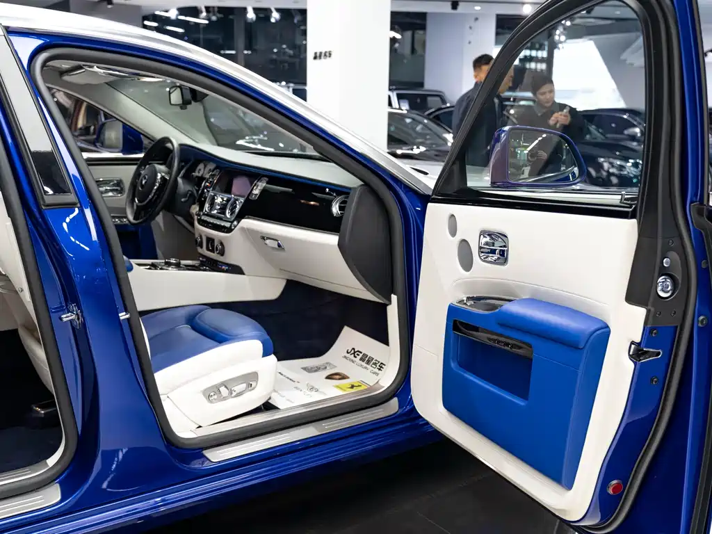 Rolls-Royce Ghost 6.6T Extended Edition, фото 6