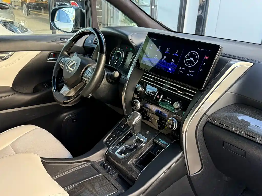 Toyota Vellfire — миниатюра 26