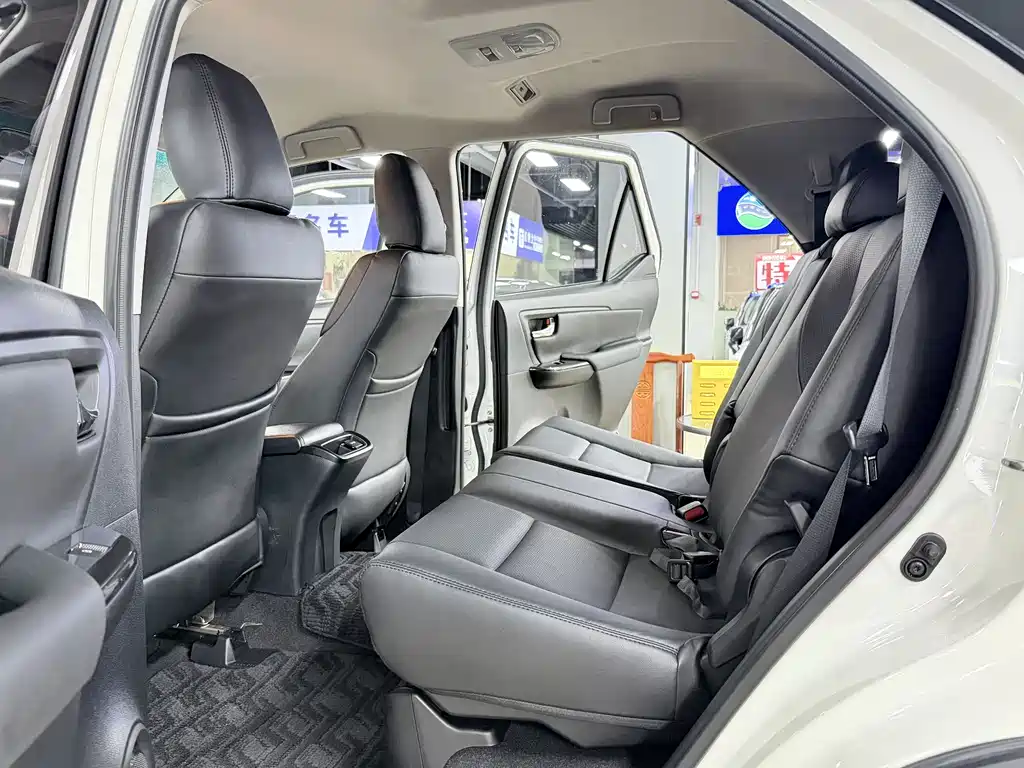 Toyota Fortuner 2016 2.7L