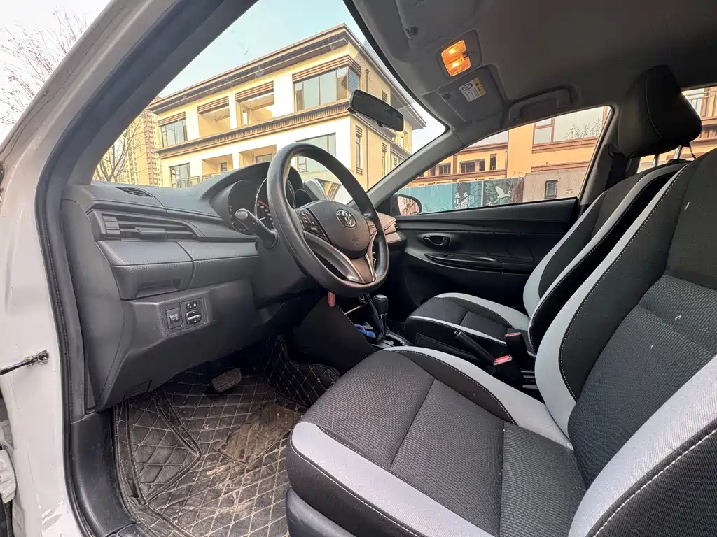 TOYOTA YARIS L ZHIXUAN