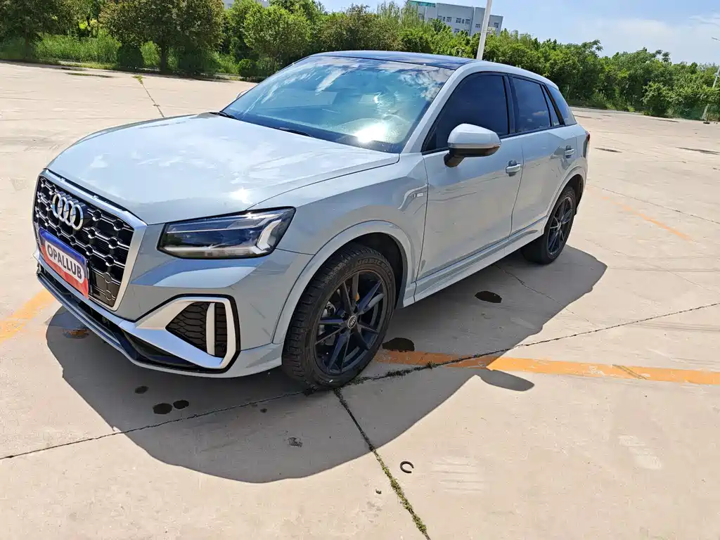 Audi Q2L 2023
