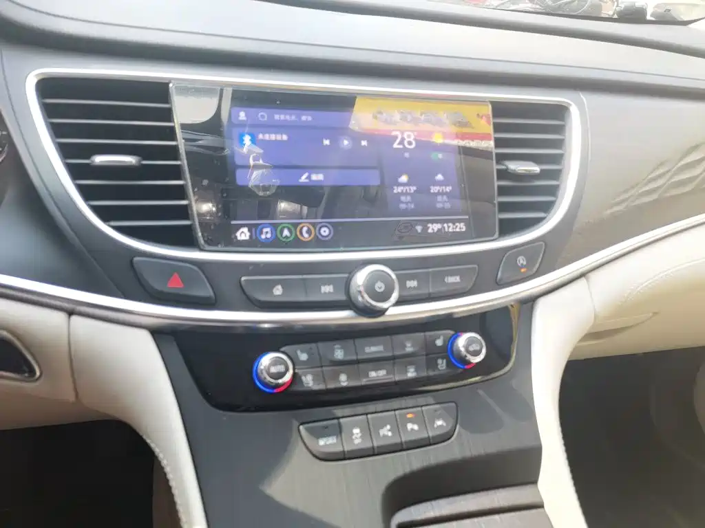 Buick LaCrosse — миниатюра 15