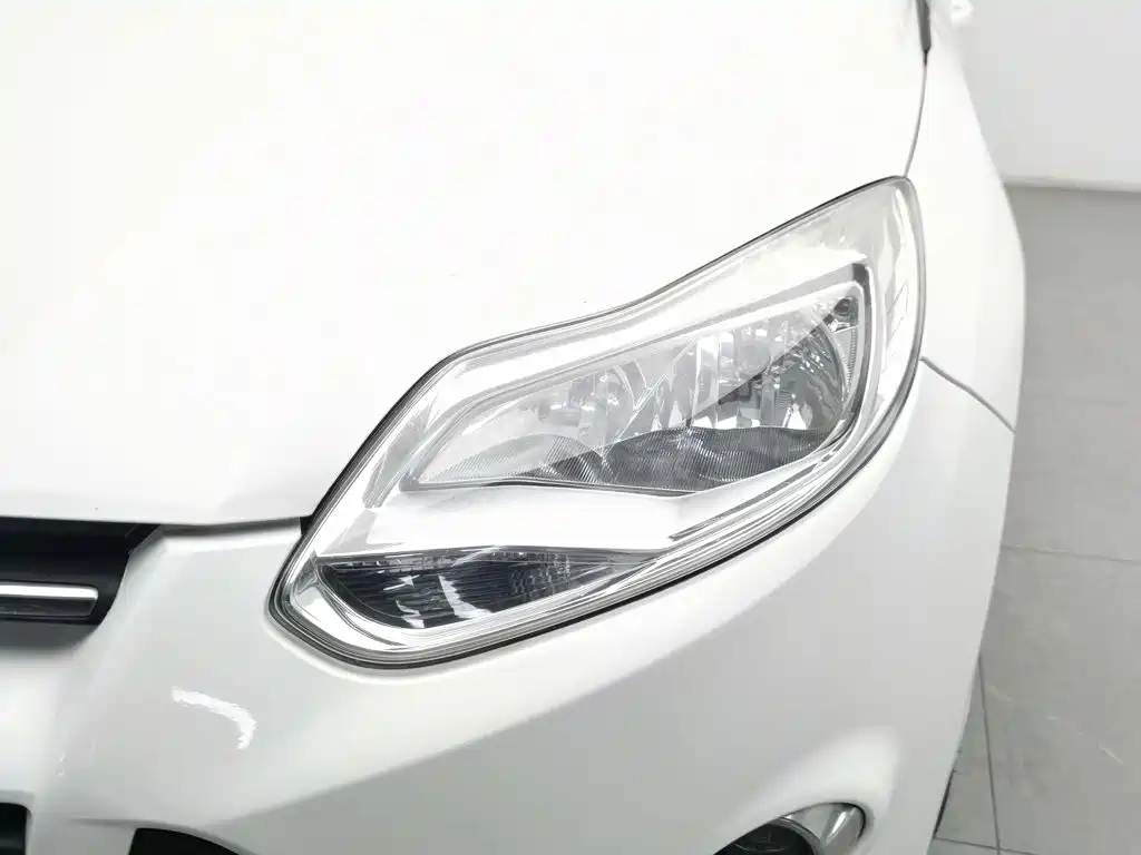 Ford Focus — миниатюра 7