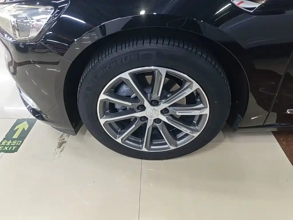 Buick LaCrosse — миниатюра 23