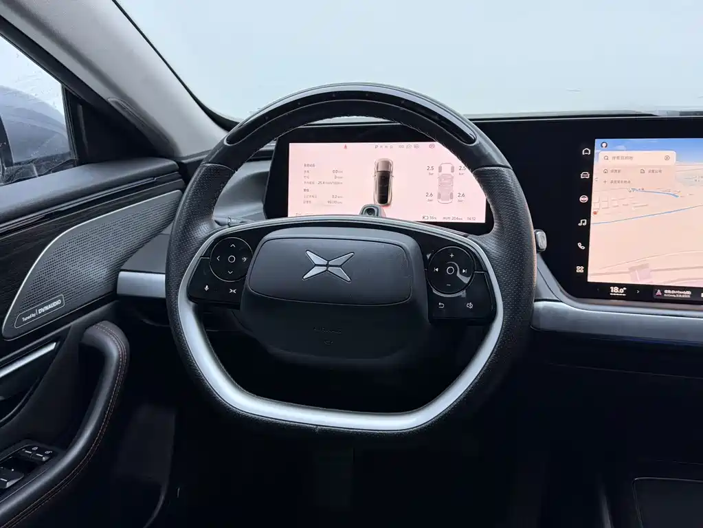 XPeng P7 — миниатюра 11