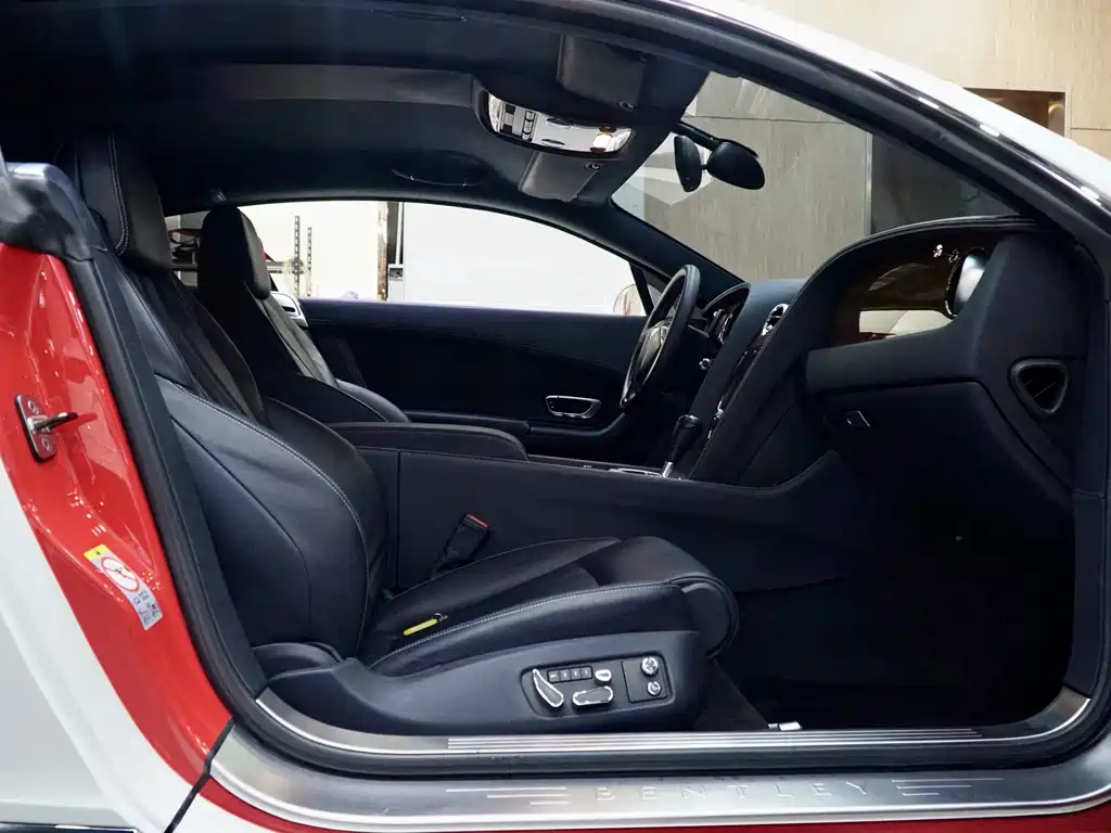 Bentley Continental — миниатюра 10