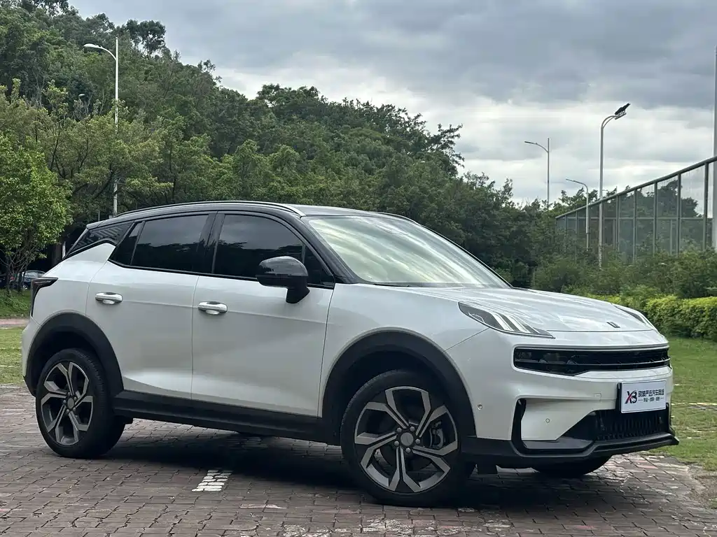 Lynk & Co 06 — миниатюра 5