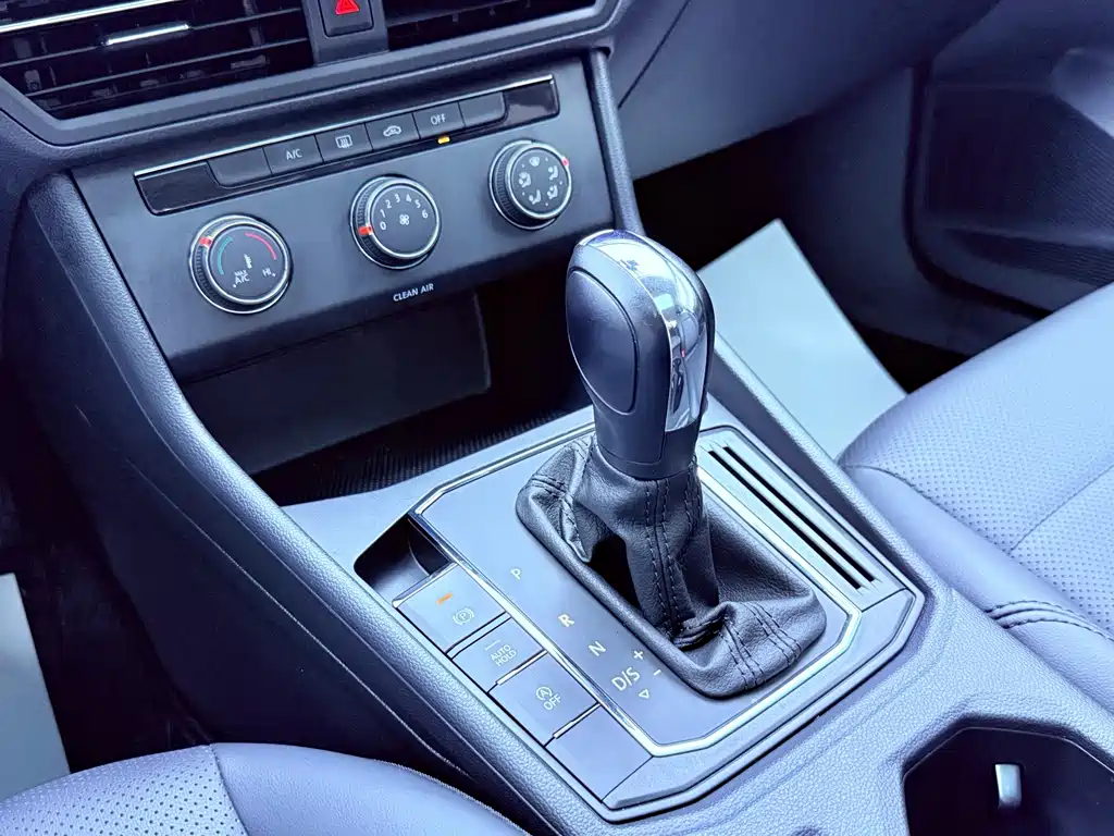 Volkswagen Lavida — миниатюра 15