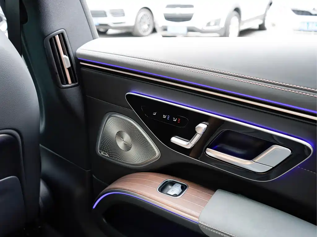Mercedes-Benz EQS — миниатюра 19