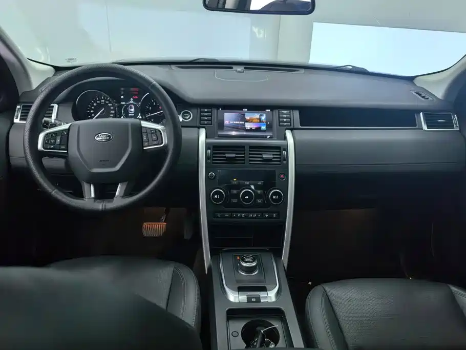 Land Rover Discovery Sport — миниатюра 12