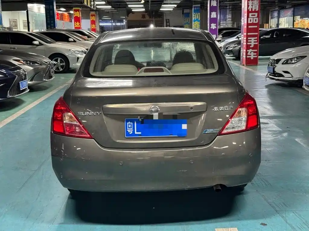 Nissan Sunny — миниатюра 6