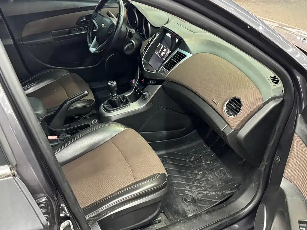 Chevrolet Cruze — миниатюра 16