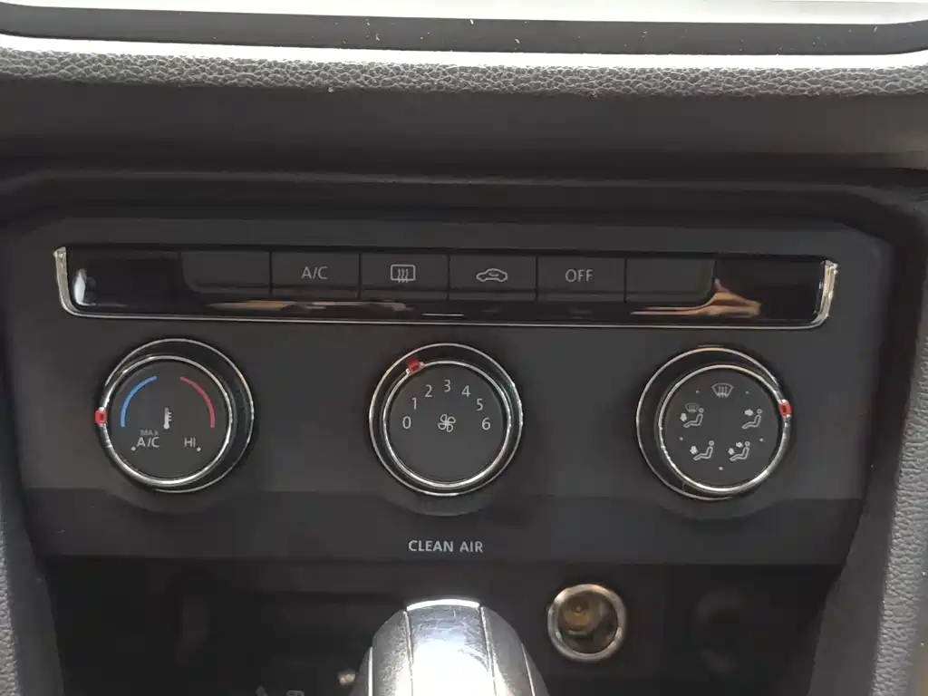 Volkswagen Tiguan L — миниатюра 12
