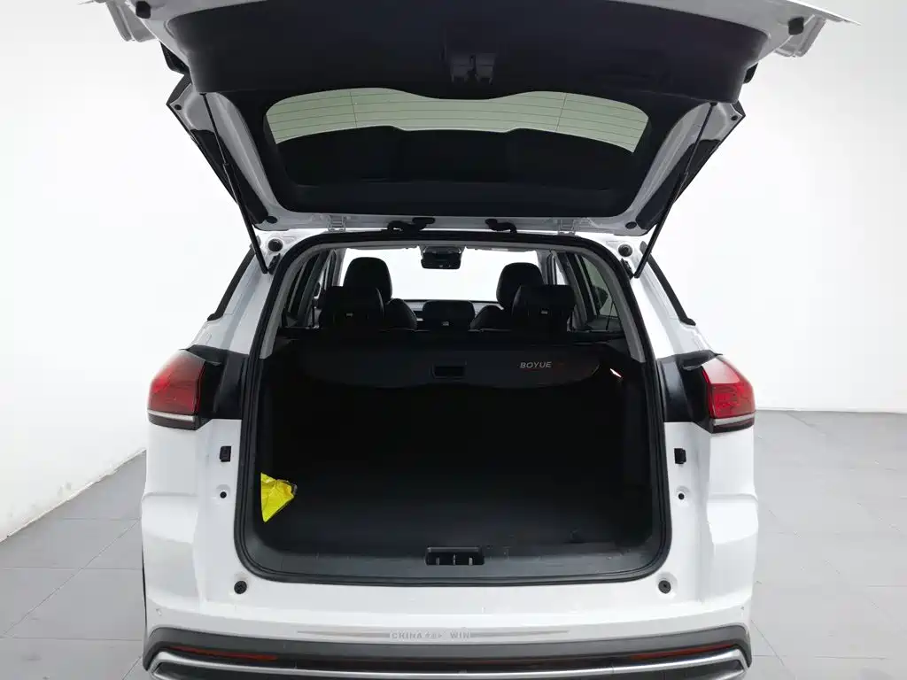 Geely Boyue — миниатюра 16