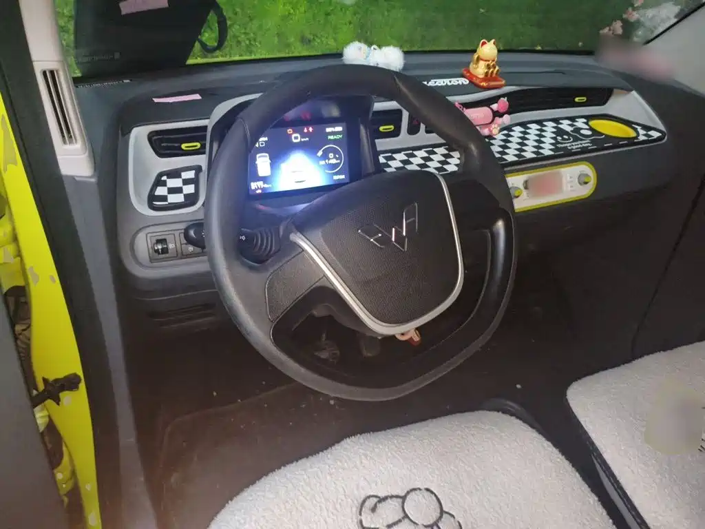 Wuling MINIEV — миниатюра 6