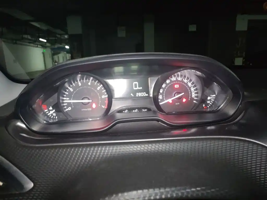 Peugeot 2008 — миниатюра 12