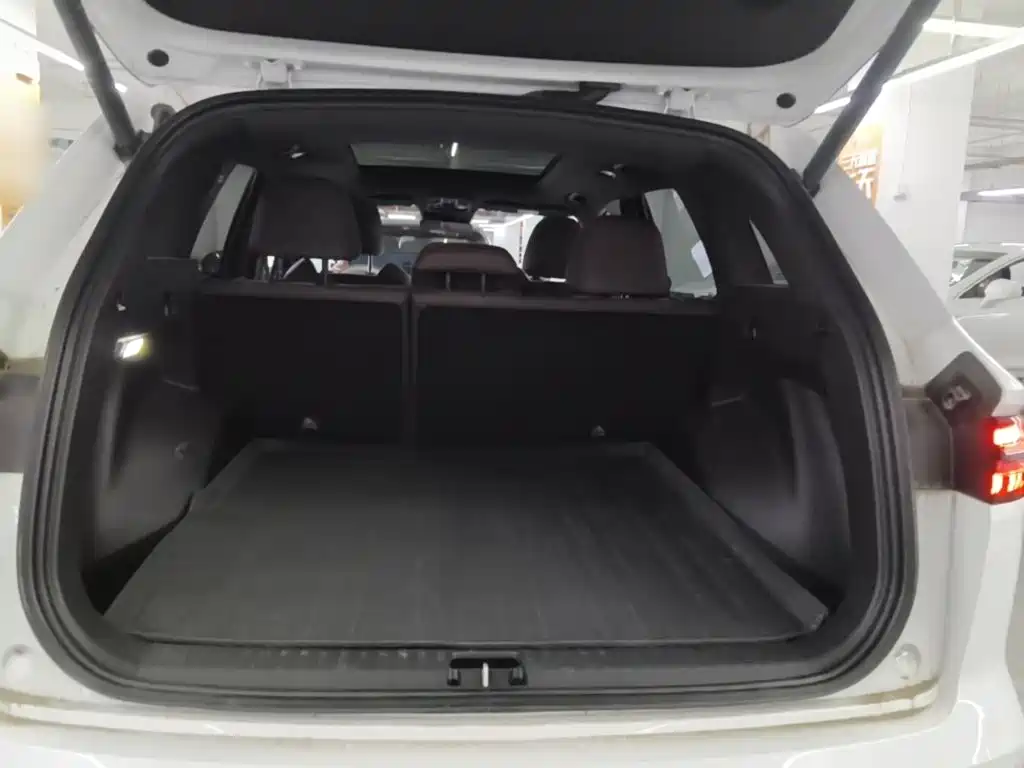Geely Xingyue L — миниатюра 19