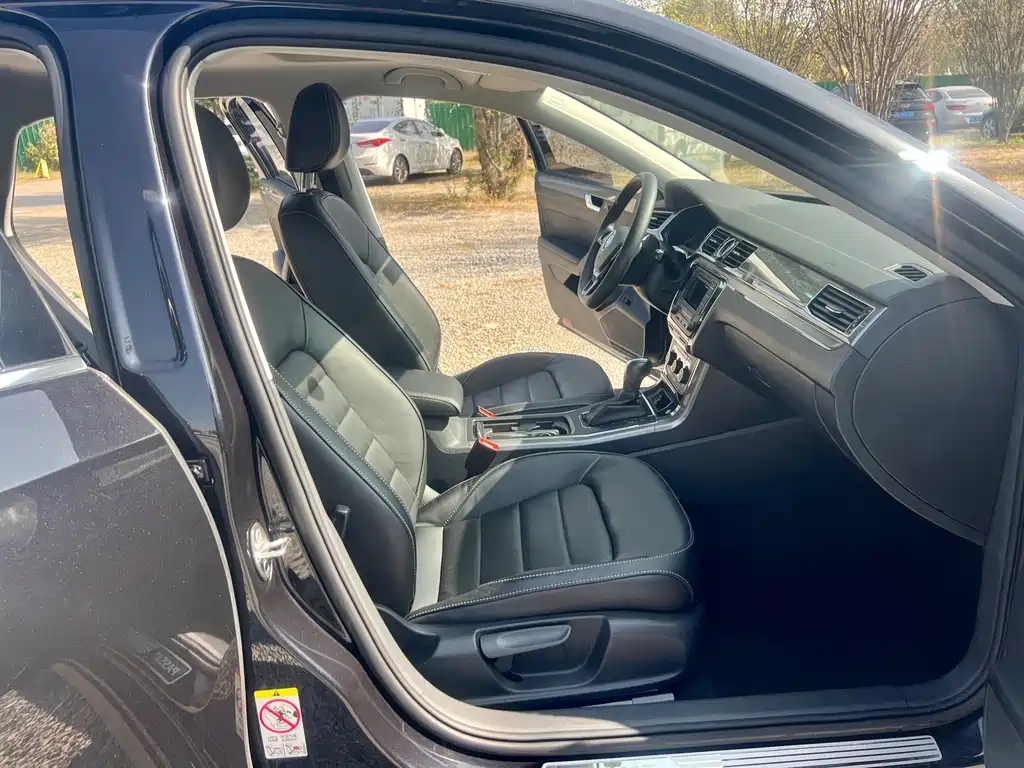 Volkswagen Passat — миниатюра 17