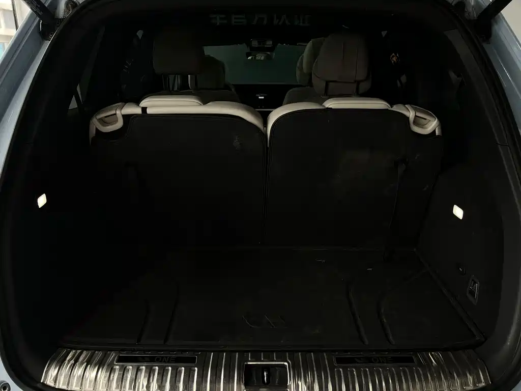 Li Auto ONE 2021 6 мест
