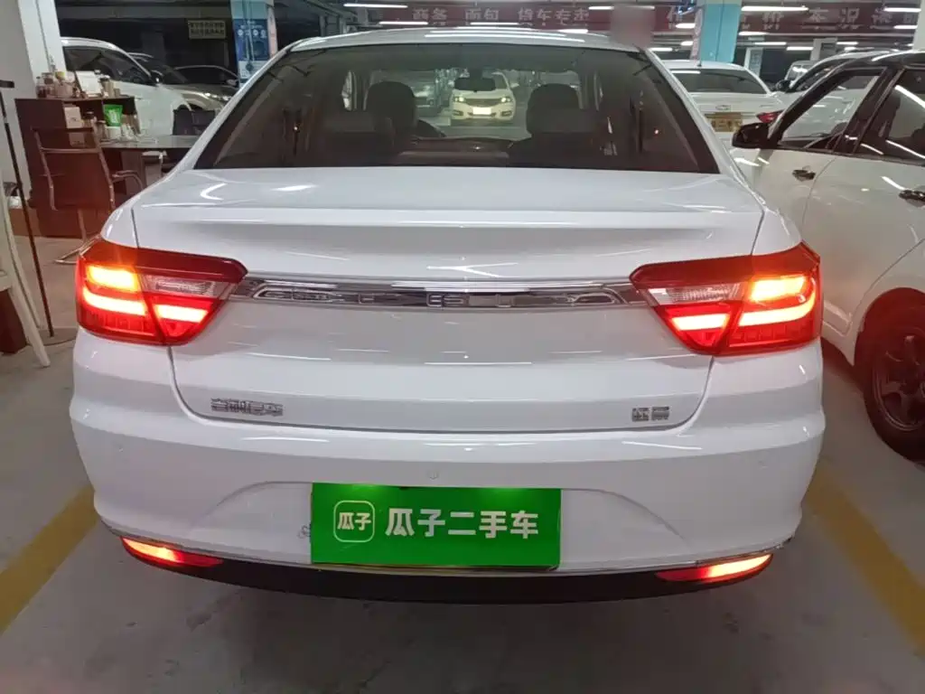 Geely Vision — миниатюра 6