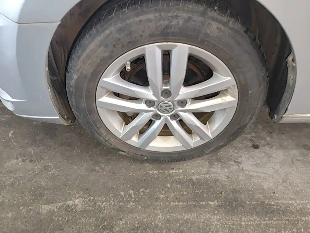Volkswagen Jetta — миниатюра 23