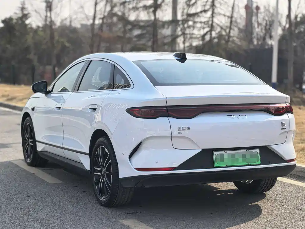 BYD QIN L