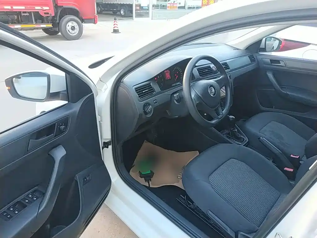 Volkswagen Santana — миниатюра 16