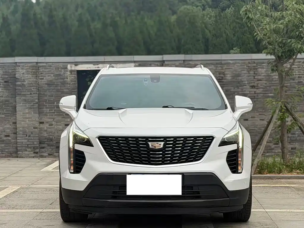 Cadillac XT4 2020 28T