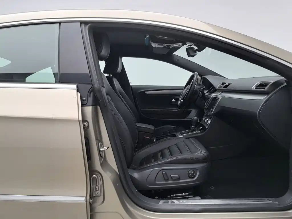 Volkswagen CC — миниатюра 23