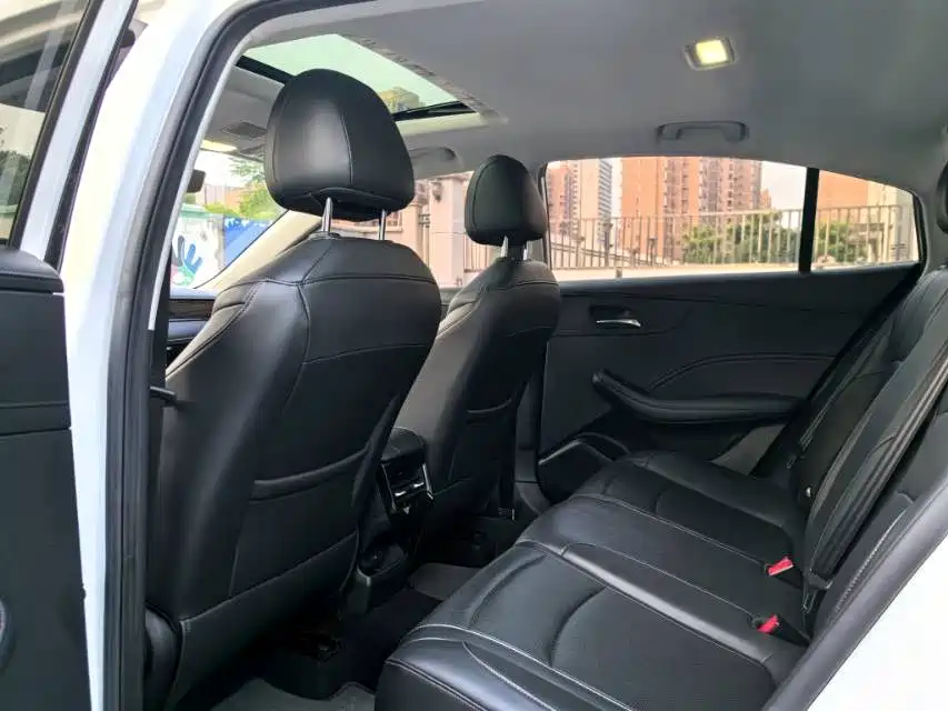 Roewe i5 — миниатюра 9