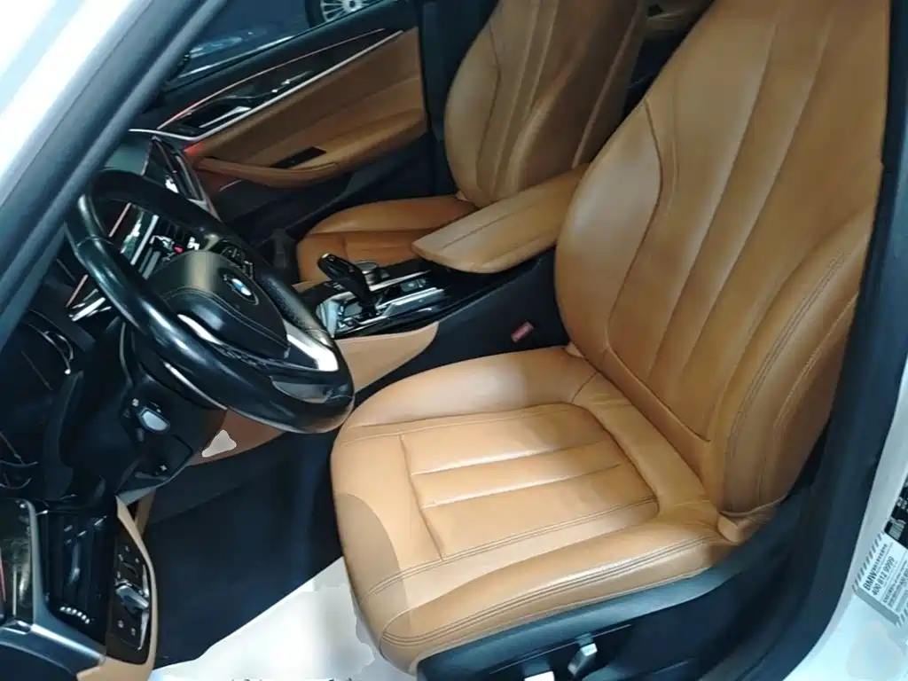 BMW 5 Series — миниатюра 15