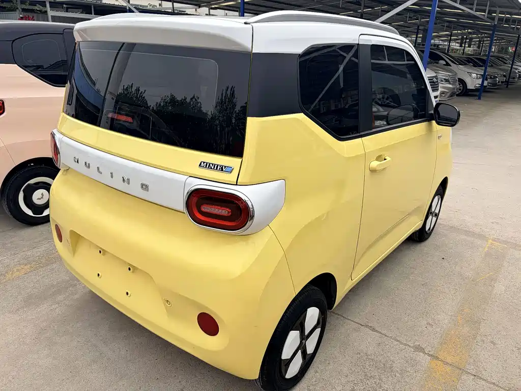 Wuling MINIEV — миниатюра 10