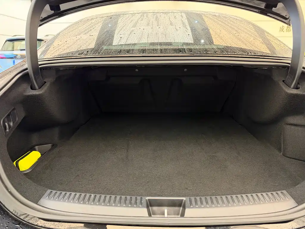 Mercedes-Benz E-Class New Energy — миниатюра 8