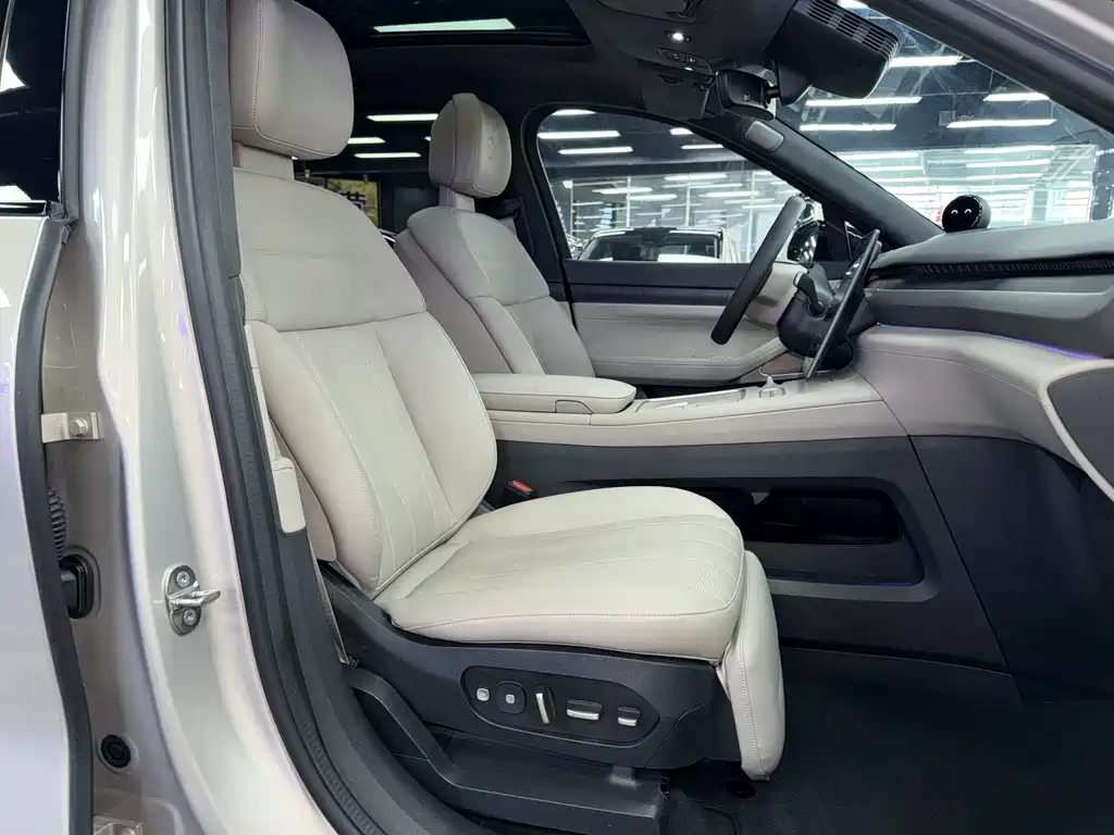 NIO ES8 — миниатюра 11