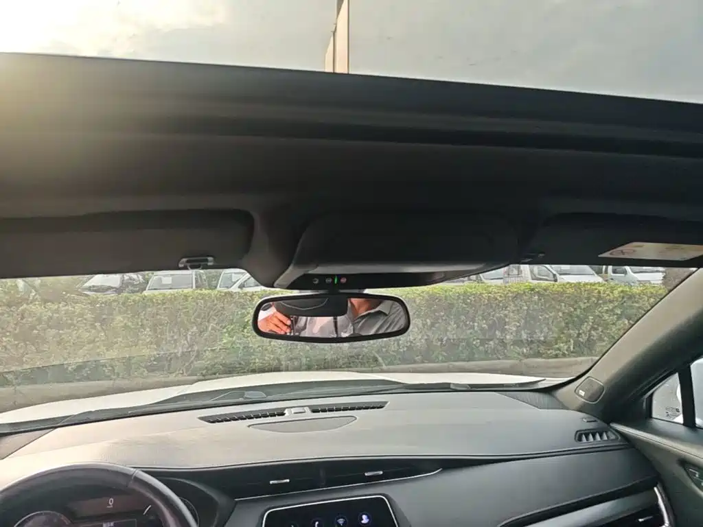 Cadillac XT4 — миниатюра 18