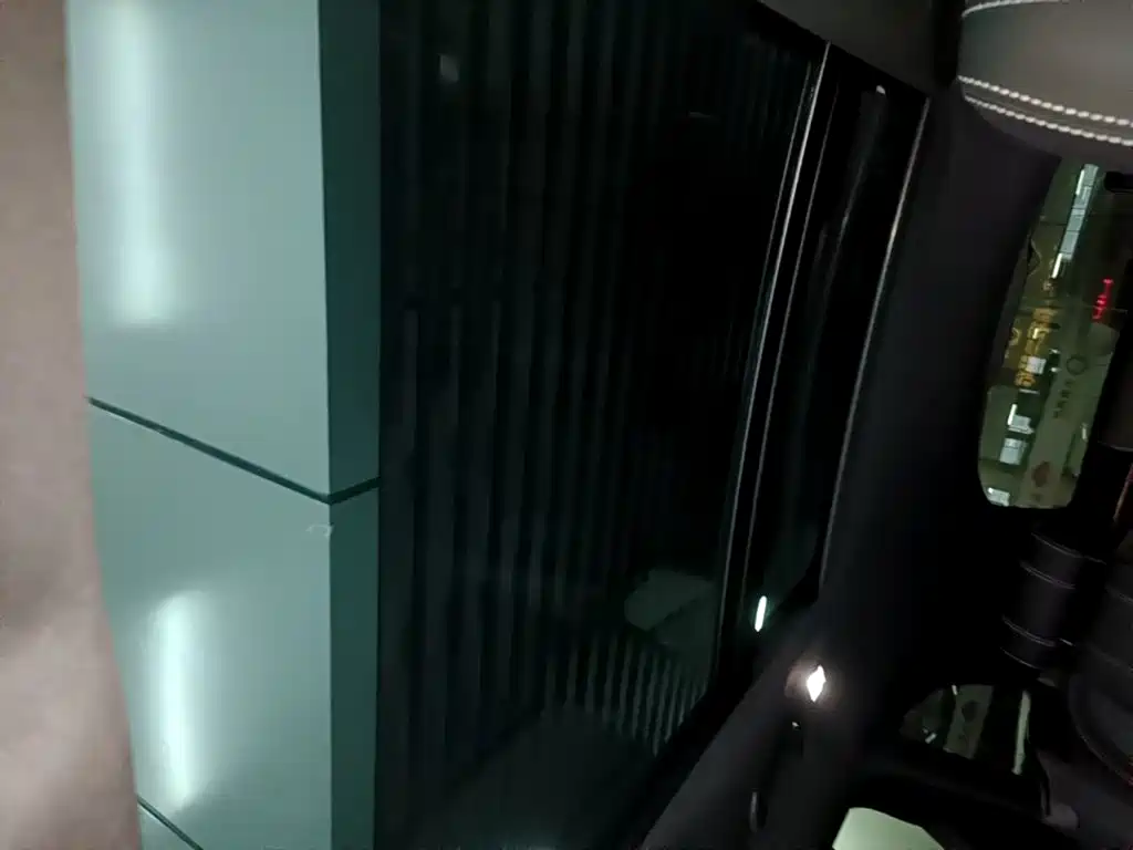Land Rover Velar — миниатюра 18