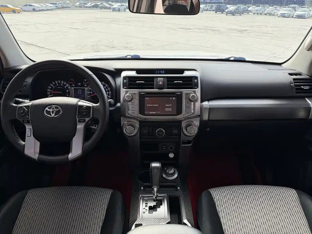 Toyota 4Runner 2016 4.0L AT