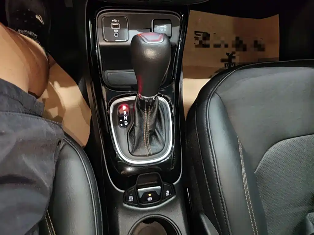 Jeep Compass — миниатюра 14